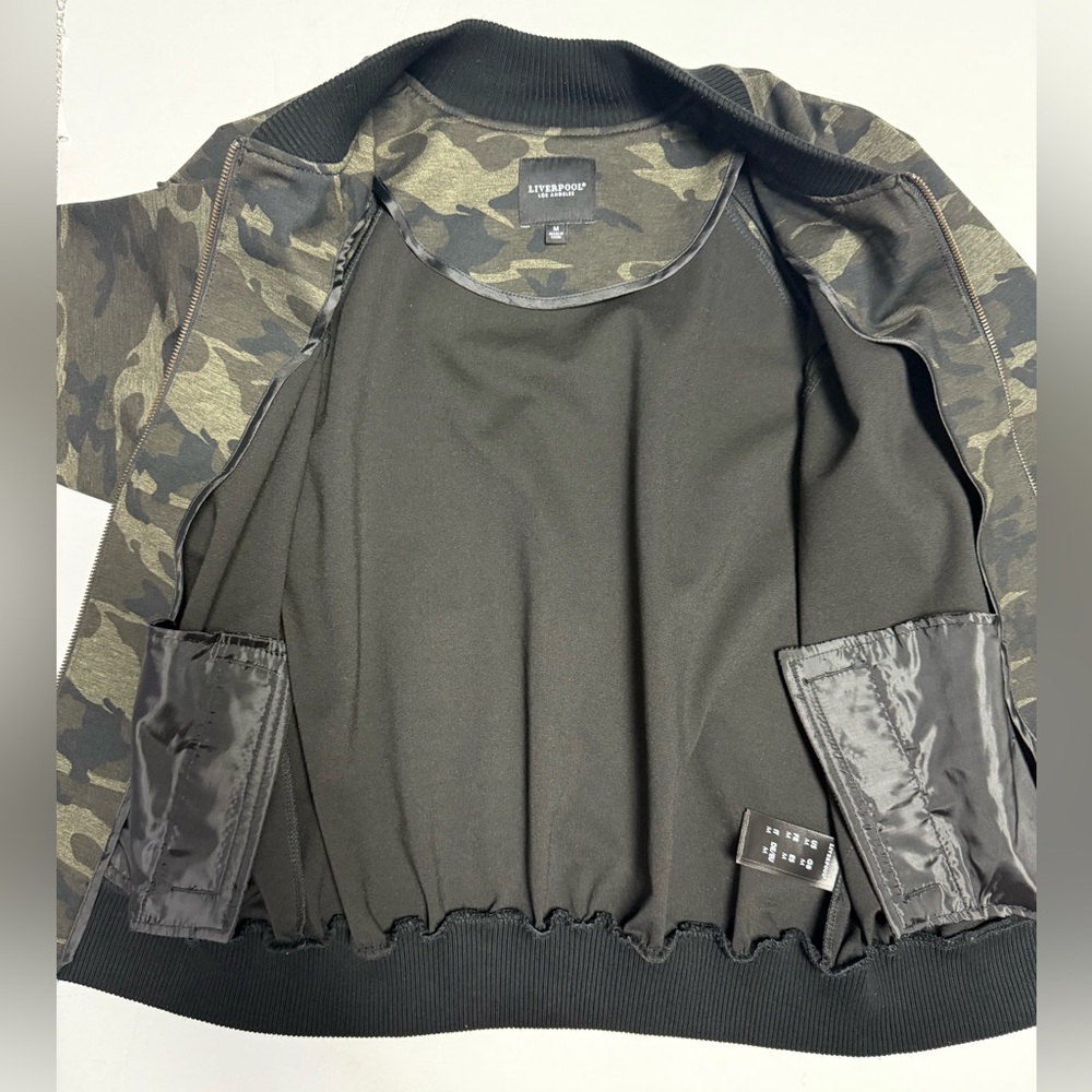 Liverpool Women's Dark Camouflage Bomber Jacket M, olive with black trim - Picture 12 of 16